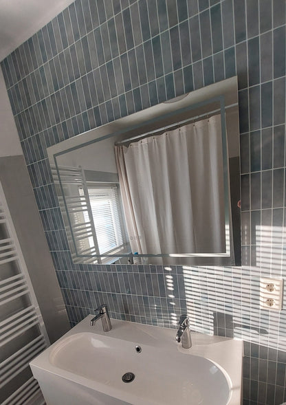 Erdgrüne längliche Klebefliese 1mm